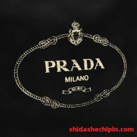 Prada VS Fendi:品牌介绍,哪个品牌更早?产品价格更贵?档次更高?