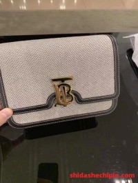 巴宝莉Burberry仿牌包包一般多少钱?从哪些方面可以鉴别仿牌和正品的差别?